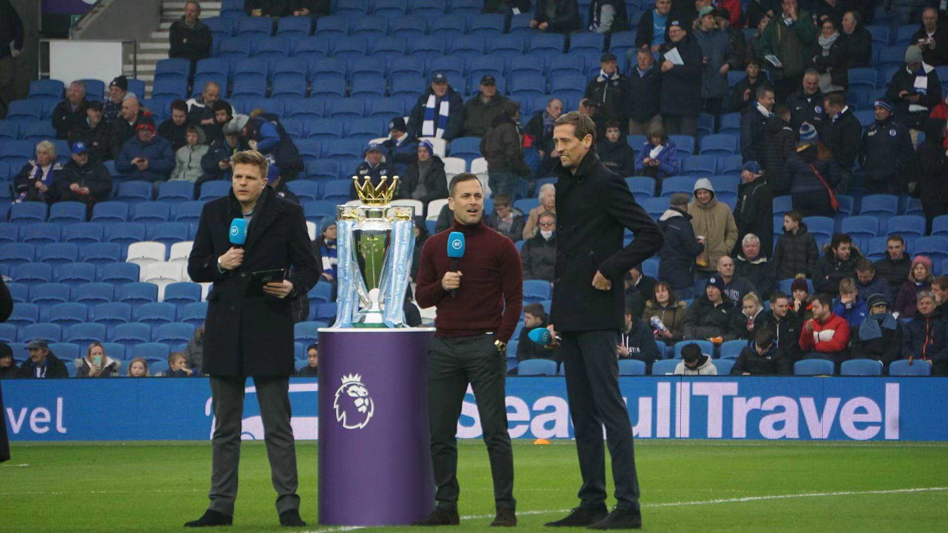 对于斯佩齐 对于斯佩齐